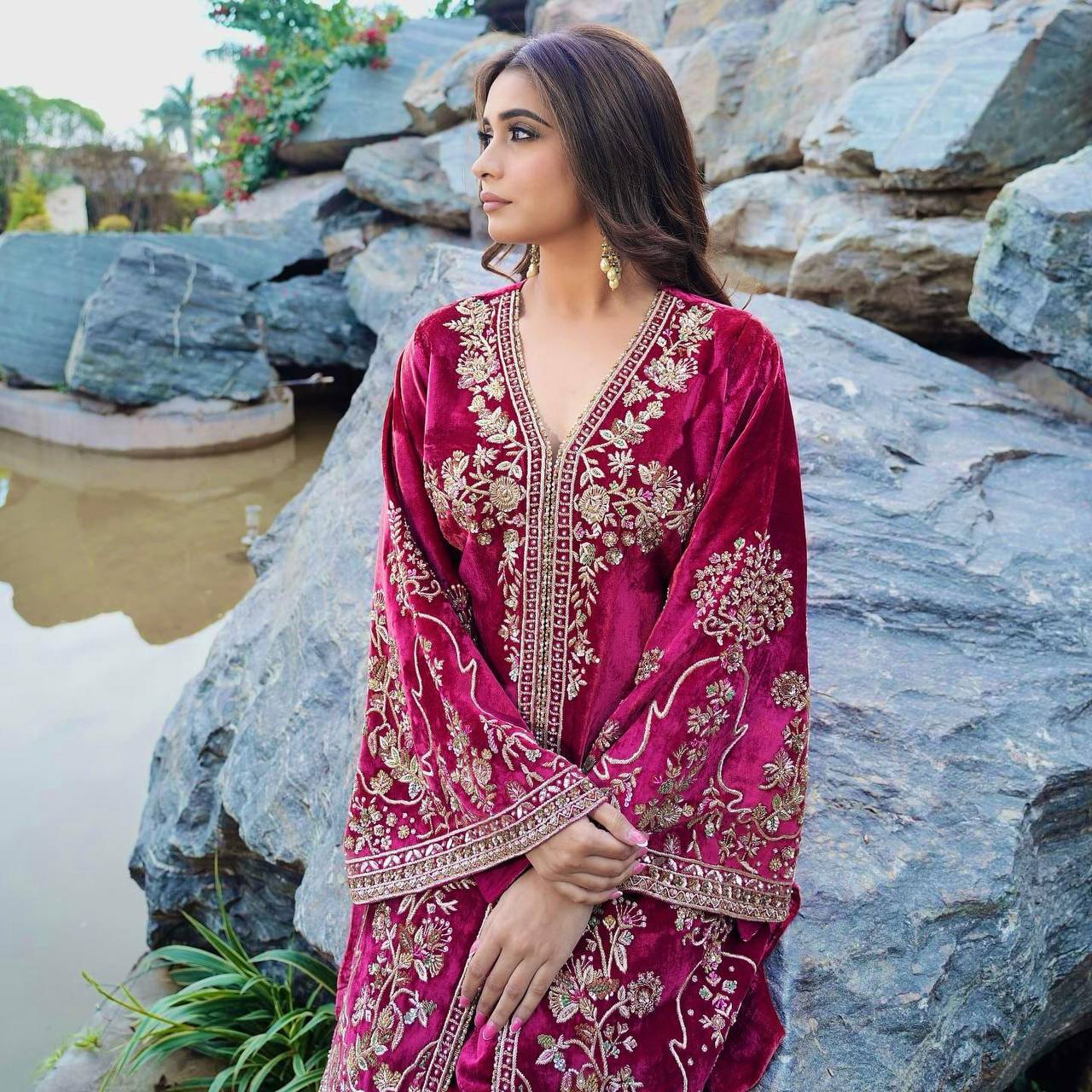 Magenta Pink Heavy Velvet Suit Set (Fully Stitched)