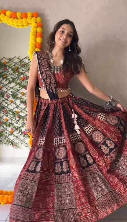 Midnight Radiance Navratri Lehenga - Chaniya Choli