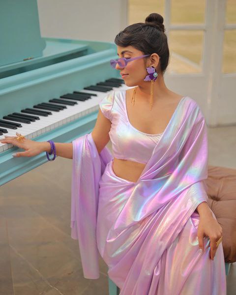 Metallic Glow Saree - Changing Colors at Every Curve